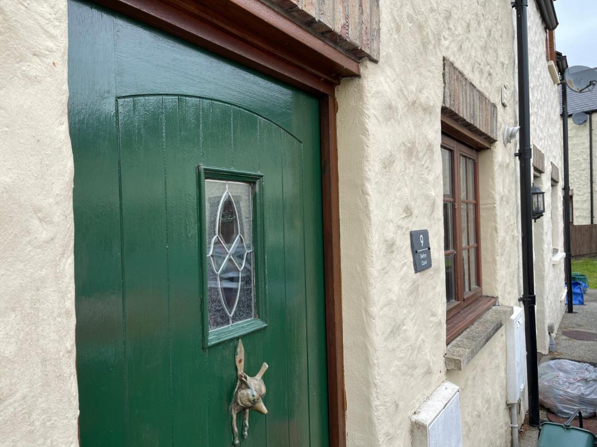 Cottage With Hot Tub In Pembrokeshire Хавърфордуест Екстериор снимка
